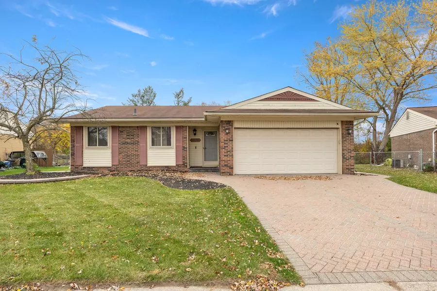 23761 CEDAR RIDGE Drive, Romulus, MI 48174 9307