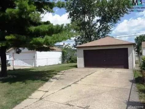 Harper Woods, MI 48225 2121,18583 WOODSIDE Street