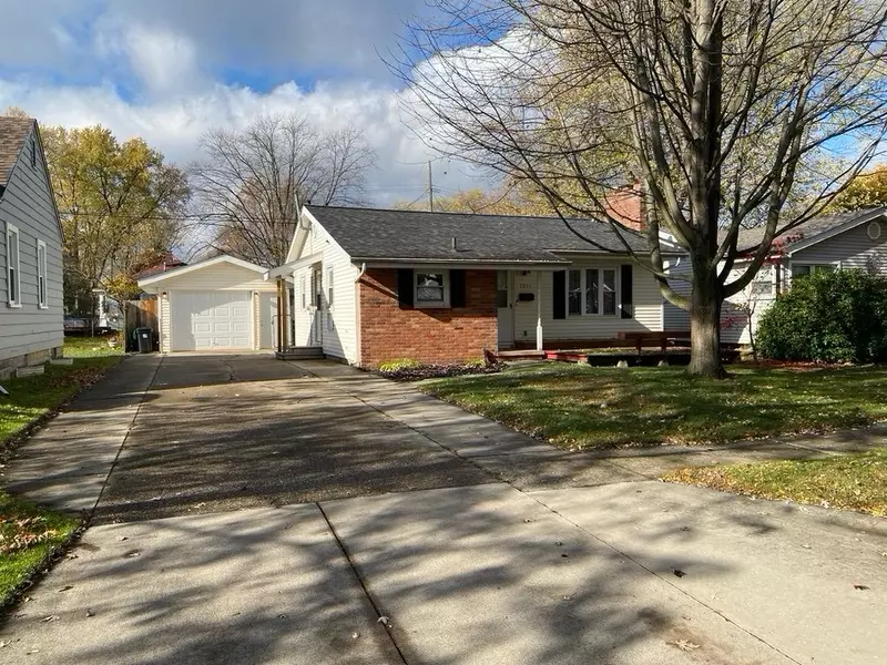 2833 MAPLE Street, Port Huron, MI 48060 2105