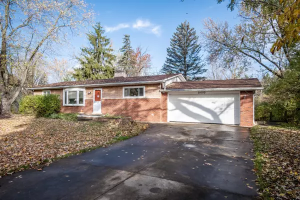 31000 RIDGEWAY Drive, Farmington Hills, MI 48334 4623