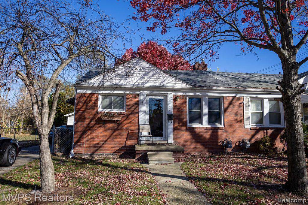 19007 ROSCOMMON Street, Harper Woods, MI 48225 2113
