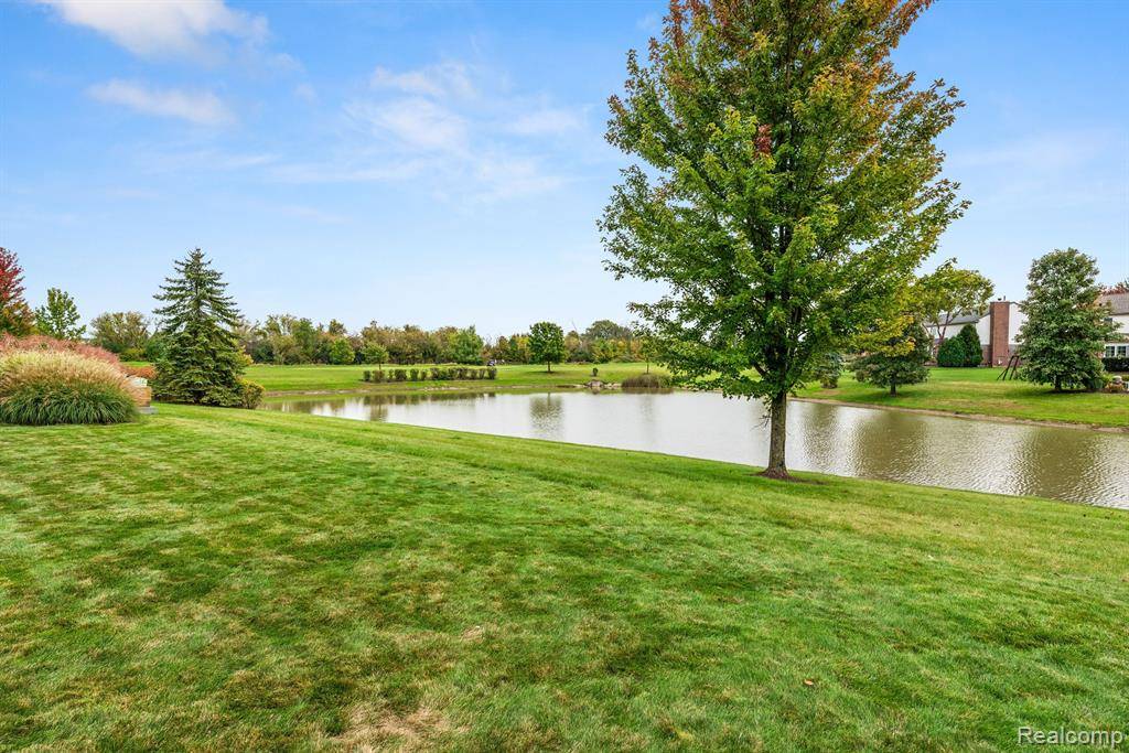 Canton, MI 48188 8503,1646 DELANCY Circle