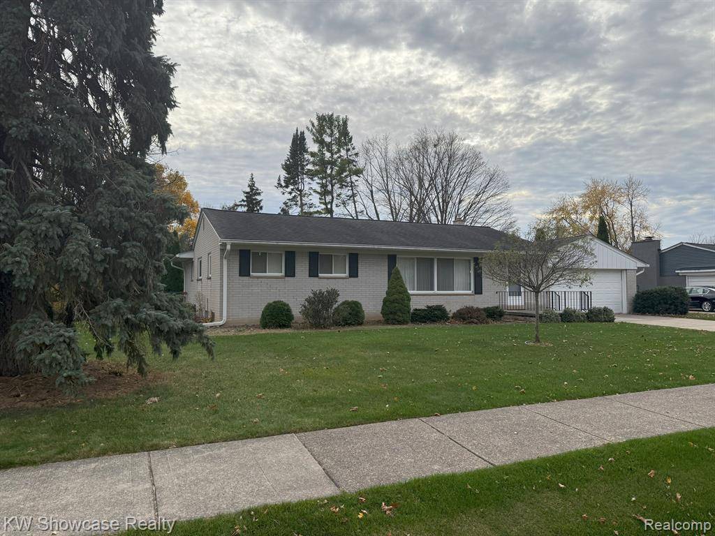 Waterford, MI 48329 4259,3623 SILVER SANDS Drive