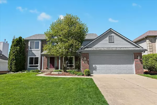 1852 TWIN SUN Circle, Walled Lake, MI 48390 4403