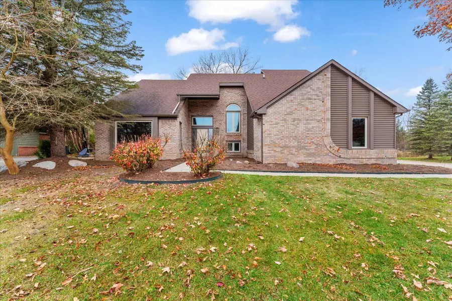 1612 STAUCH Drive, West Bloomfield, MI 48324 3120