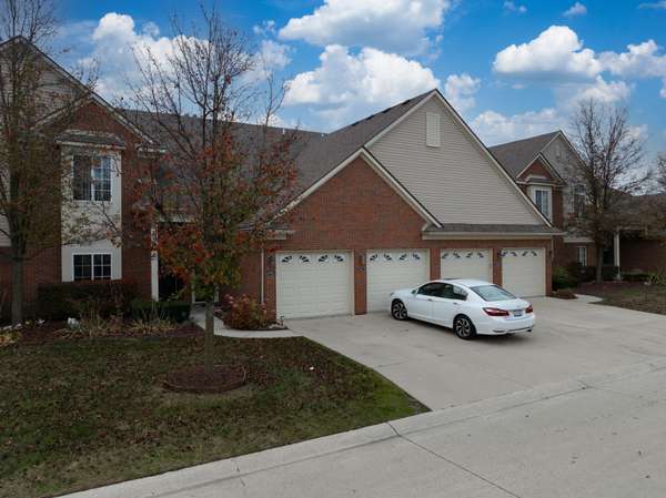 14438 SHADYWOOD Drive, Sterling Heights, MI 48312 3429