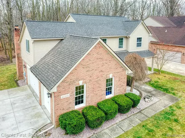 Canton, MI 48188 2614,42103 WOODCREEK Lane