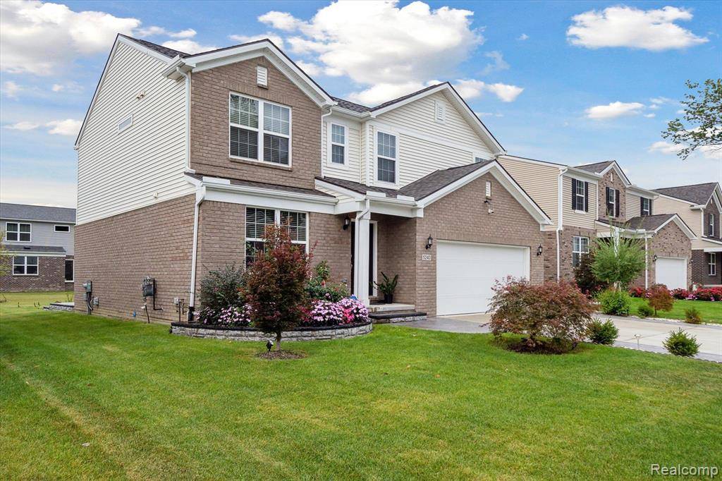 Sterling Heights, MI 48310 6707,5240 WOODS DRIVE