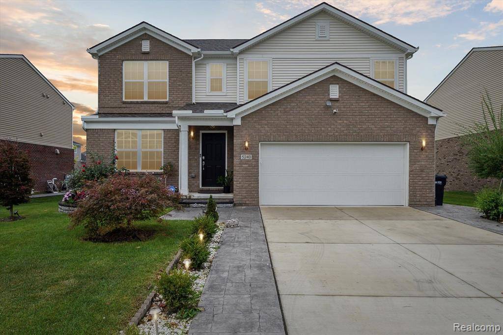 5240 WOODS DRIVE, Sterling Heights, MI 48310 6707