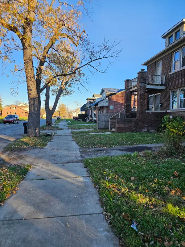 Detroit, MI 48205 3570,14134 SEYMOUR Street