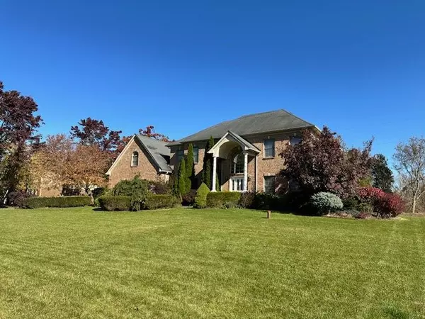 10115 LONGFORD, South Lyon, MI 48178 8501