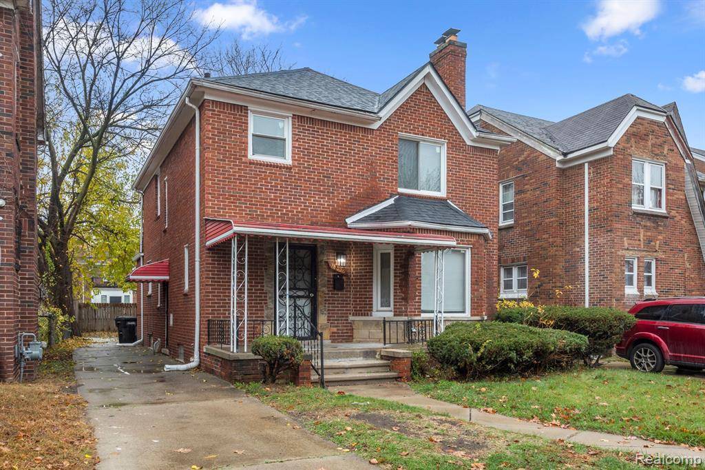18030 PENNINGTON Drive, Detroit, MI 48221 2637
