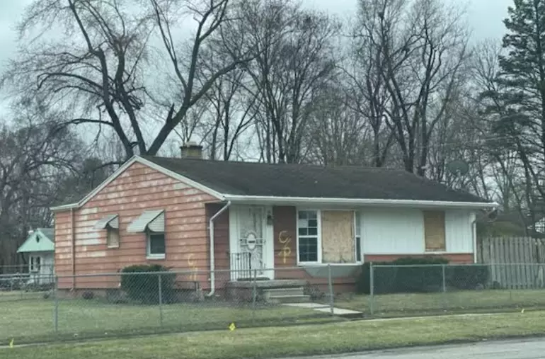 1301 W MOTT Avenue, Flint, MI 48505 2521