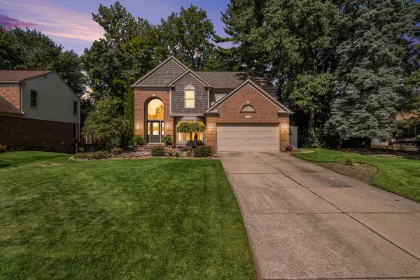 Lake Orion, MI 48360 1876,2118 PINE HARBOR Lane