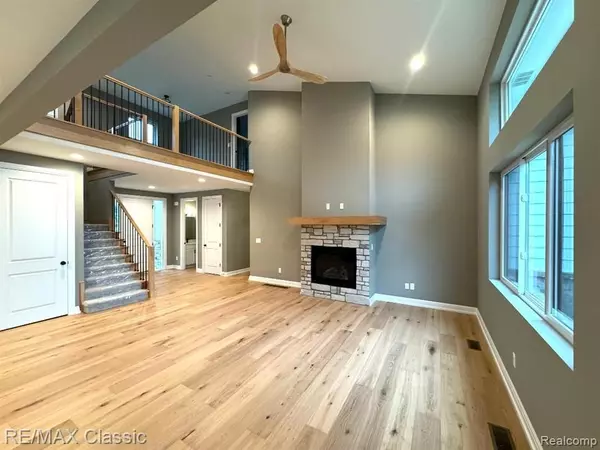 Milford, MI 48381,325 W Dawson