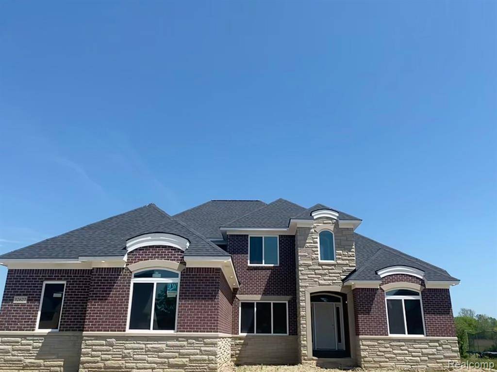32627 ADAM BROWN Drive, Rockwood, MI 48173 8785