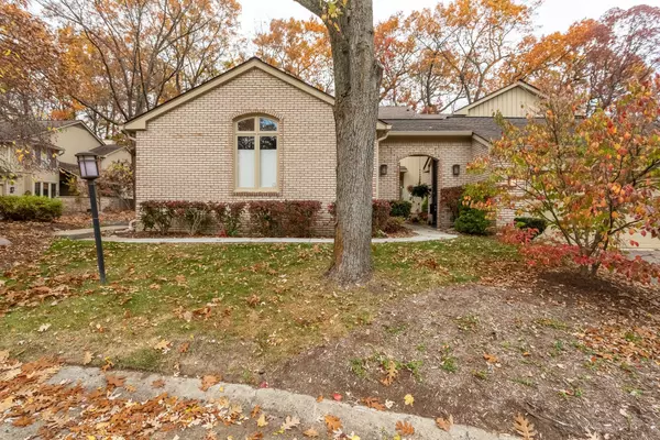 1173 GLENPOINTE Court, Bloomfield Hills, MI 48304 1511