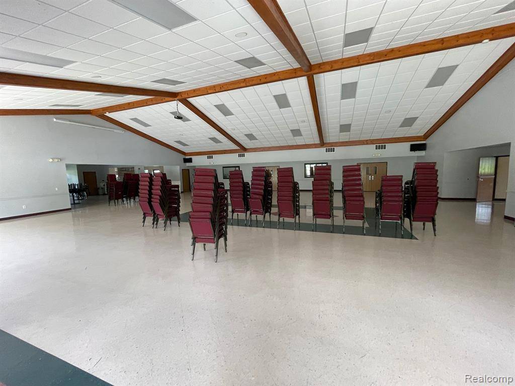 Fenton, MI 48430 9326,6317 OLD US 23