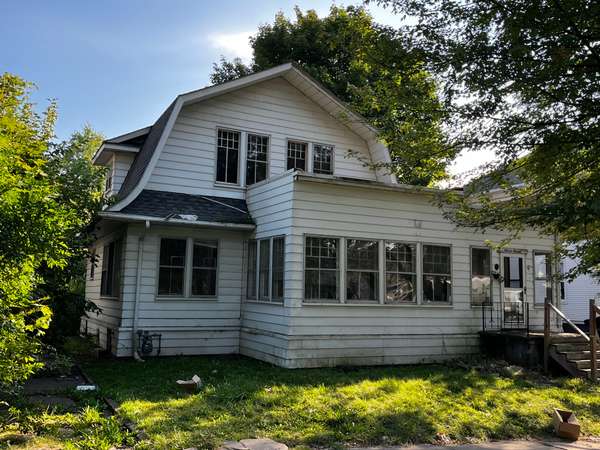 1116 COURT Street, Port Huron, MI 48060 5240