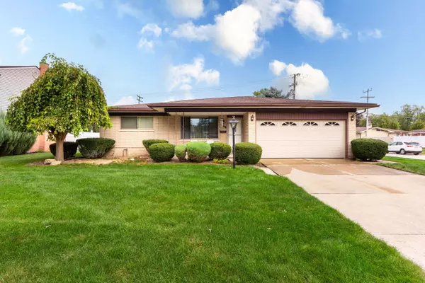 33616 SHELLEY LYNNE Drive, Sterling Heights, MI 48312 6050