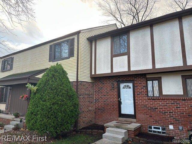 8524 HICKORY Drive, Sterling Heights, MI 48312 4714