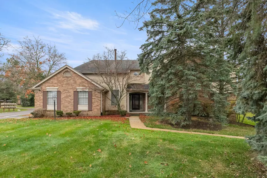 29703 PINE RIDGE Circle, Farmington Hills, MI 48331 1877