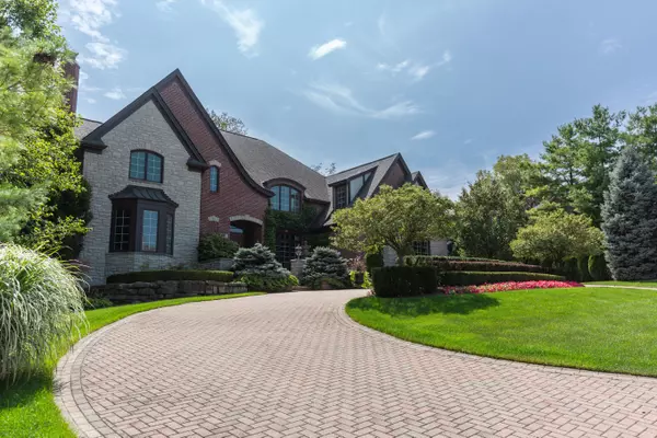 Bloomfield Hills, MI 48304 1908,816 PALMS Road