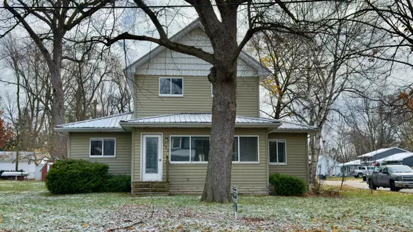 732 N 9TH Street, Saint Clair, MI 48079 4853