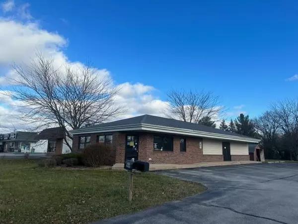 205 S CENTER Road, Saginaw, MI 48638 6112