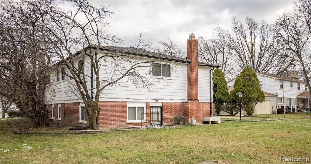 Southfield, MI 48034 2004,28675 BROOKS Lane