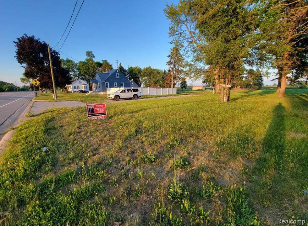 Bay City, MI 48706 9325,6579 WESTSIDE SAGINAW Road