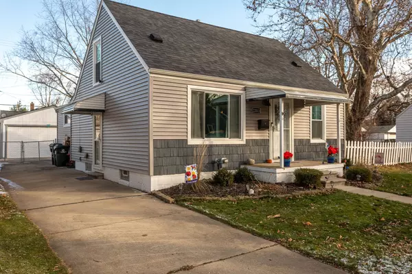 22013 AVALON Street, Saint Clair Shores, MI 48080 2399