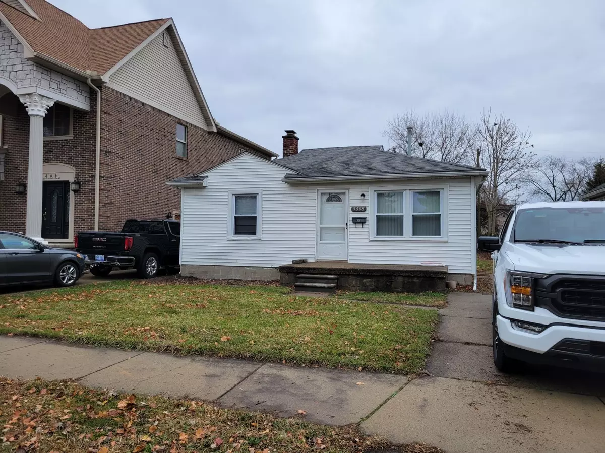 Dearborn Heights, MI 48127 3149,5688 COLONIAL Street