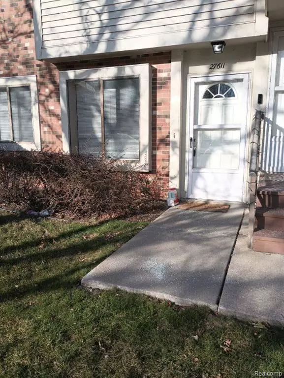 27611 HARRISON WOODS Lane,  Harrison Twp,  MI 48045 3545