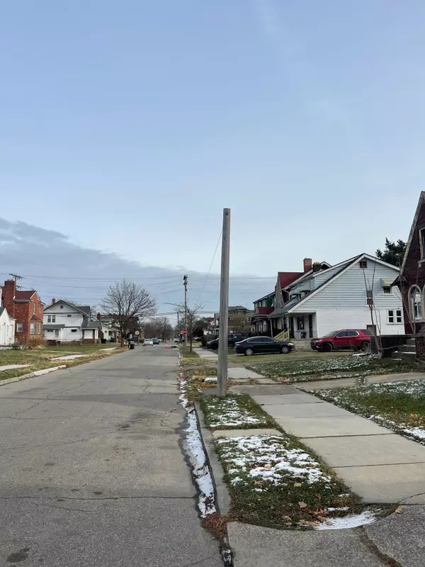 Detroit, MI 48238 3527,2447 LESLIE Street