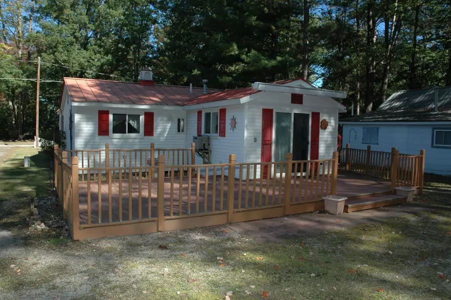 1940 BOBWHITE Road, Oscoda, MI 48750 9204