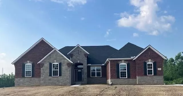 56231 HICKORY CREEK Lane, New Hudson, MI 48165