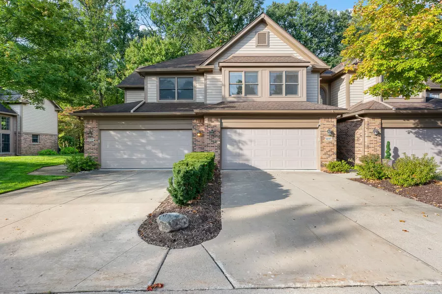 5237 Royal Vale Lane, Dearborn, MI 48126 4301