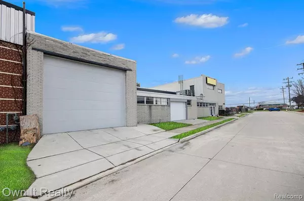 Dearborn, MI 48124 2406,25315 KEAN Street
