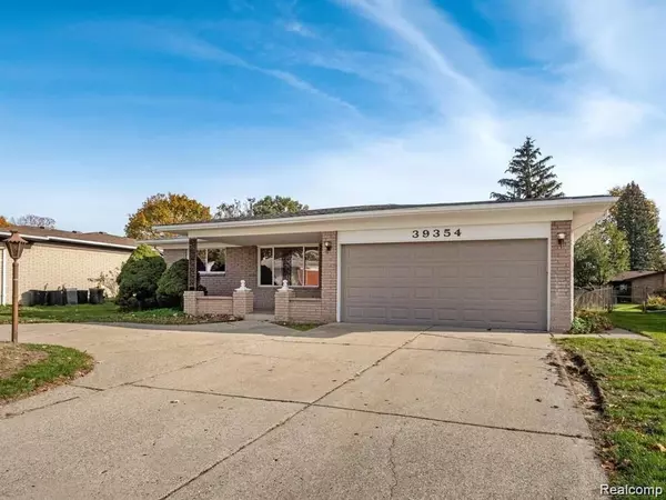 39354 QUINN Drive, Sterling Heights, MI 48310 2444