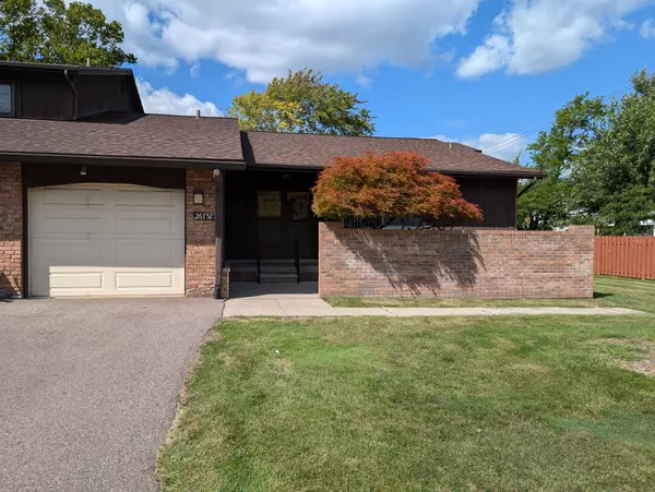 26752 SUMMERDALE Drive, Southfield, MI 48033 6139