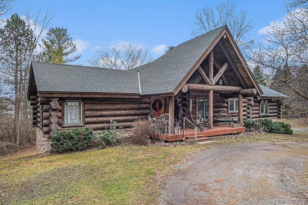 Lapeer, MI 48446 1468,121 DAVIS LAKE Road