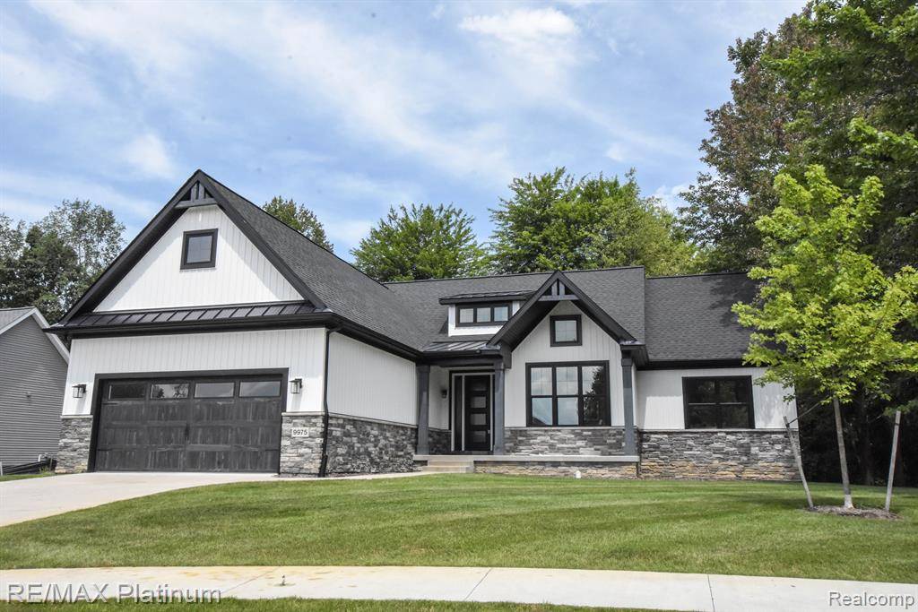 43 Candlelight Court, Brighton, MI 48114