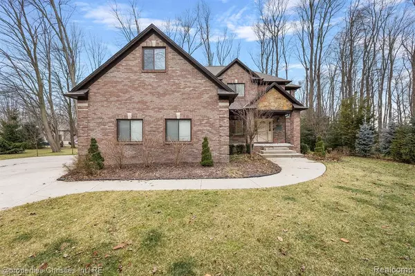 Richmond, MI 48062 1601,68347 OAK RIDGE Circle