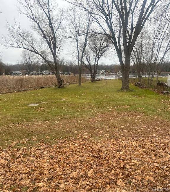 1337 PARK Drive, White Lake, MI 48386 4071