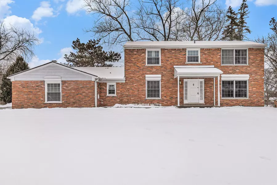 4819 THORNTREE Drive, West Bloomfield, MI 48322 1523