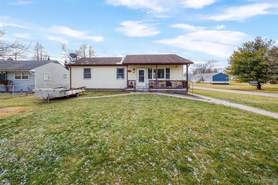 6172 EDWARDS Street, South Rockwood, MI 48179 9728