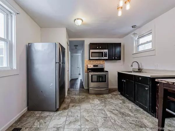 Warren, MI 48089 1633,8275 TIMKEN Avenue