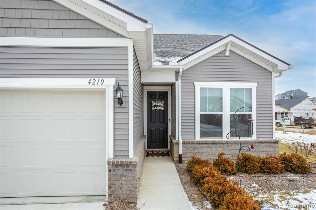Milford, MI 48381 4810,4210 DOGWOOD Drive
