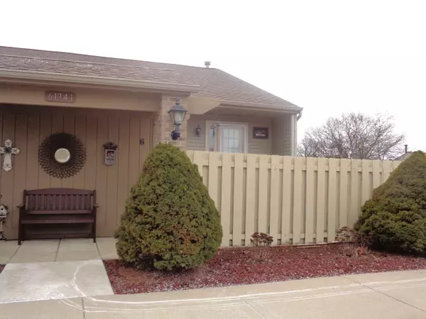 61741 Williamsburg, South Lyon, MI 48178